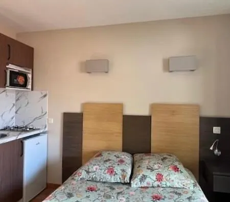 Soleil, Piscine, Parking Et Bienvenue A Lägenhet *