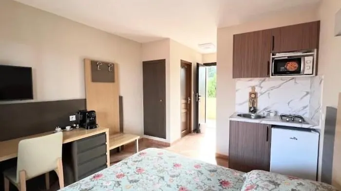 Soleil, Piscine, Parking Et Bienvenue A