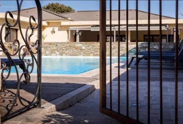 Soleil, Piscine, Parking Et Bienvenue A Lägenhet Sisco