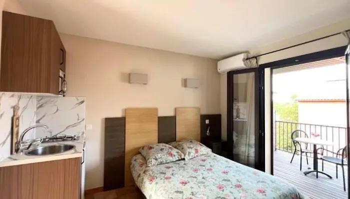 Soleil, Piscine, Parking Et Bienvenue A